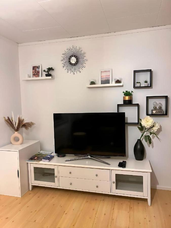ヴァーサSunny Nest 1アパートメント エクステリア 写真